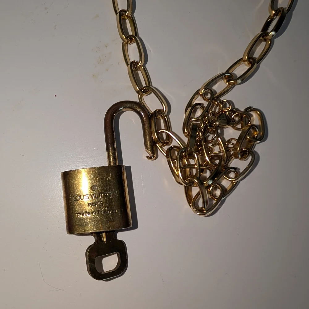 Louis Vuitton #306 Lock and Key